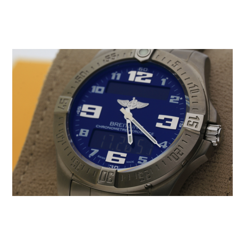 Breitling Aerospace Evo Titan E79363 Full Set 2022 neuwertig neue Batterie