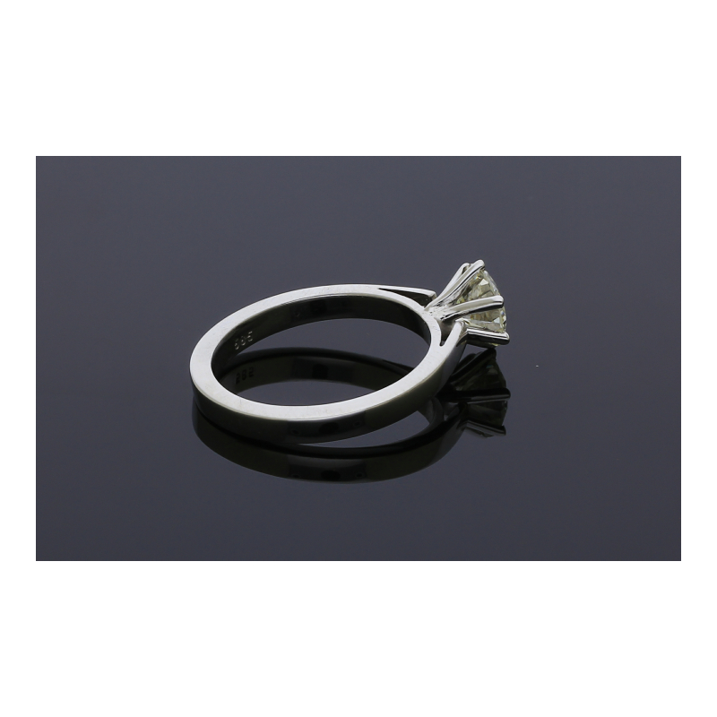 Solitär Ring/1.36 ct/Gutachten 10.700 €