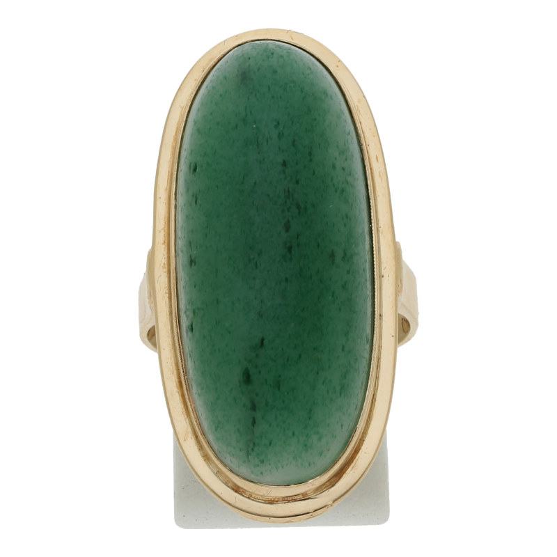 Opulenter Vintage Ring Jade 37 x 18 mm